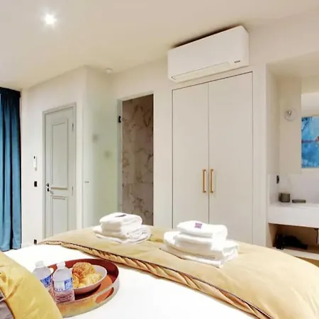 Апартаменты V Vast Apartment, Steps From Place Des Vosges Ac